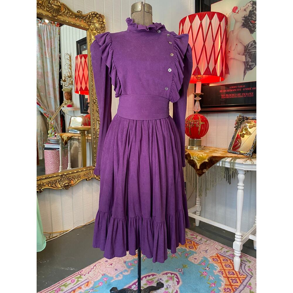vintage 1970s purple skirt and blouse 70s 2 piece ruffle high neck puff shoulder